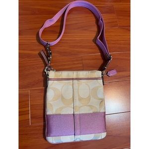 Coach Signature fabric Cross Bag in Pink